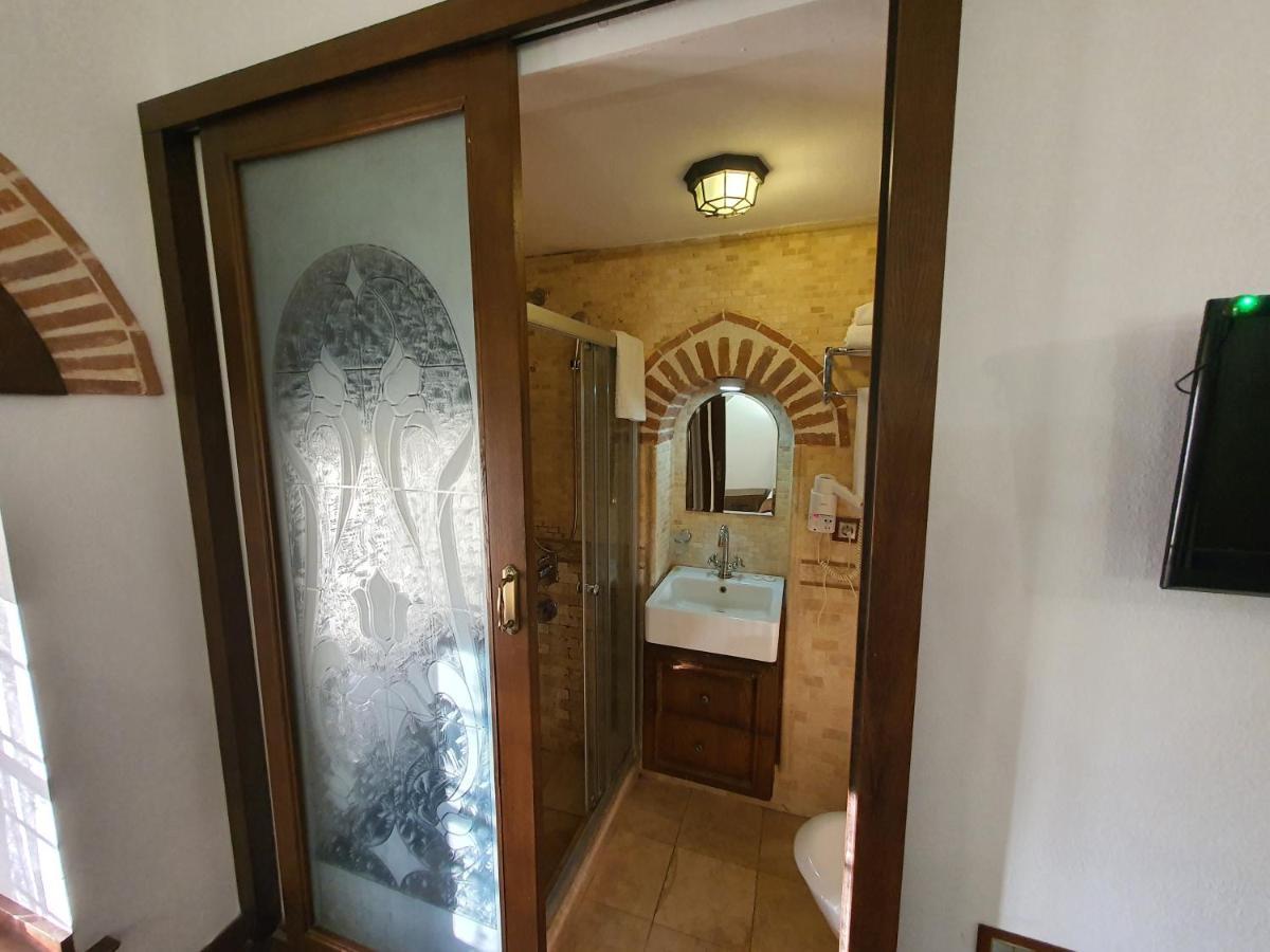 Cesme Kanuni Kervansaray Historical Hotel מראה חיצוני תמונה