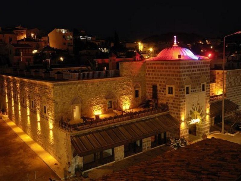 Cesme Kanuni Kervansaray Historical Hotel מראה חיצוני תמונה