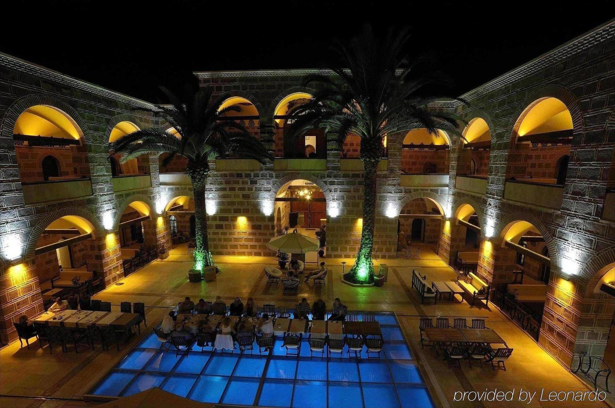 Cesme Kanuni Kervansaray Historical Hotel מראה פנימי תמונה