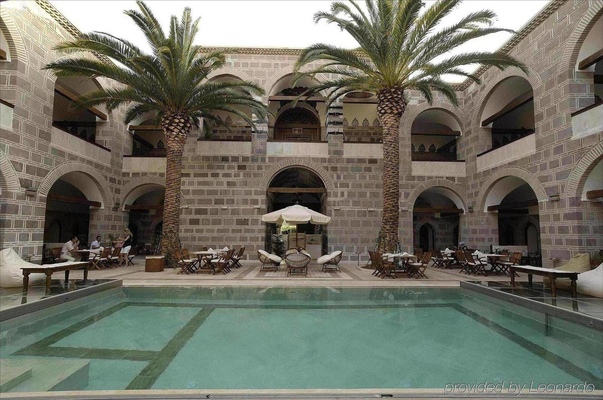 Cesme Kanuni Kervansaray Historical Hotel מתקנים תמונה